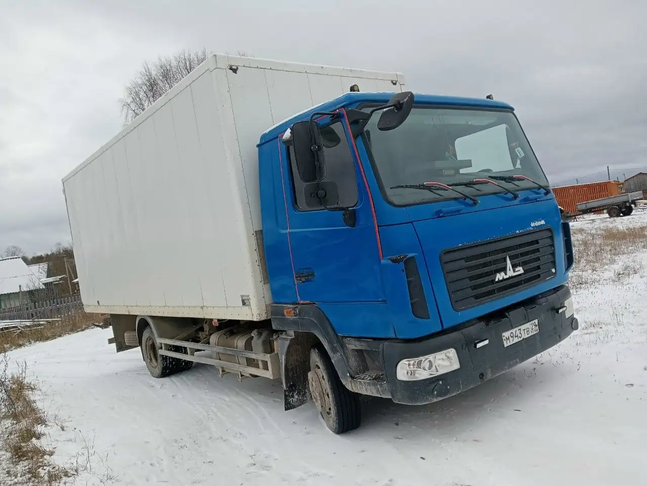 Продажа УАЗ фургон 2014 и МАЗ 2019 - Грузовые автомобили (Авто) в Неизвестно