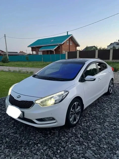 KIA CERATO 2015 - Легковые автомобили в Иваново
