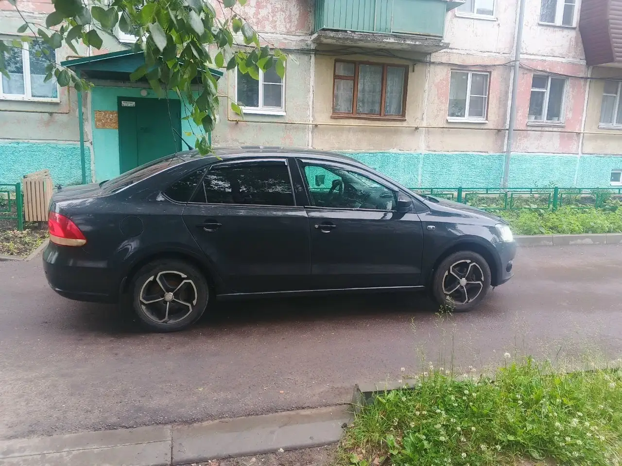 Volkswagen Polo Sedan 2013 - Авто в Ярославль