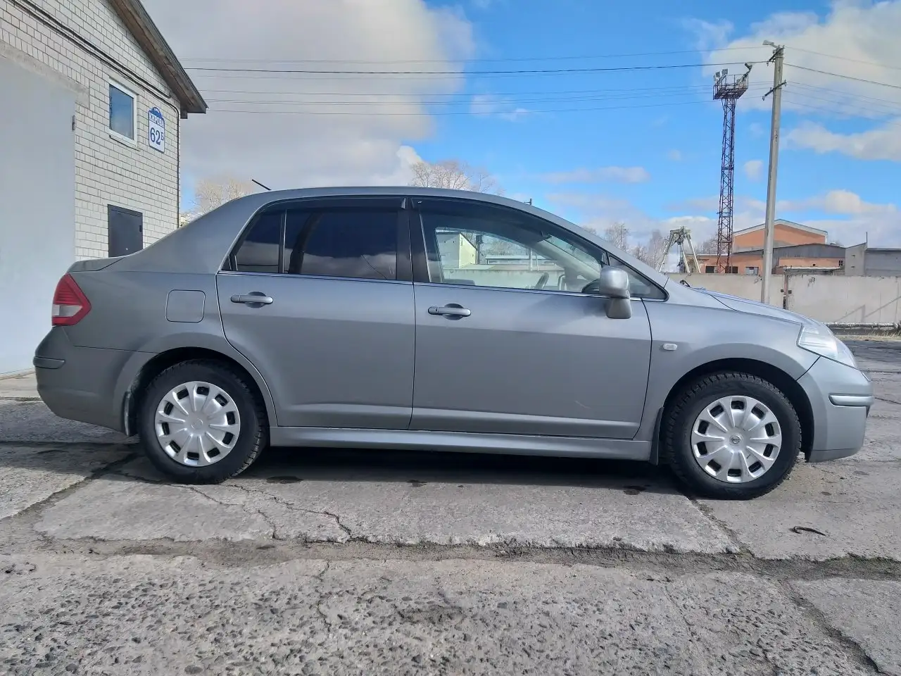 Nissan Tiida 2013 - Легковые авто (Авто) в Котлас