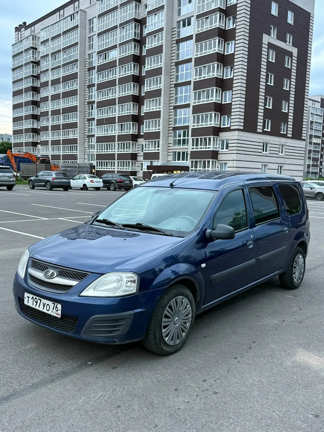 Продам Лада Ларгус 2014 - Легковые автомобили (Авто) в Вологда