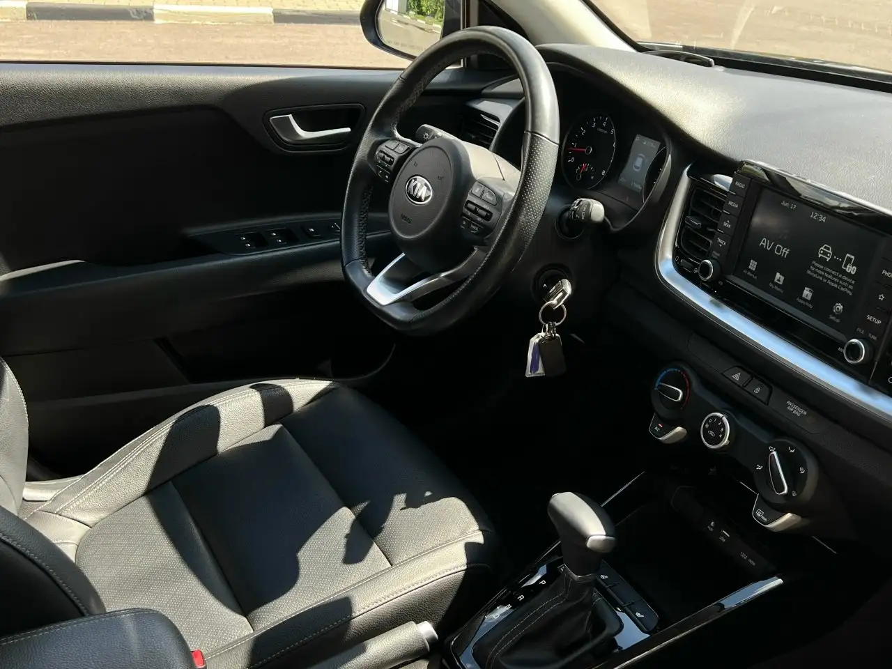 Продам Kia Stonic 2020 - Авто в Ярославль