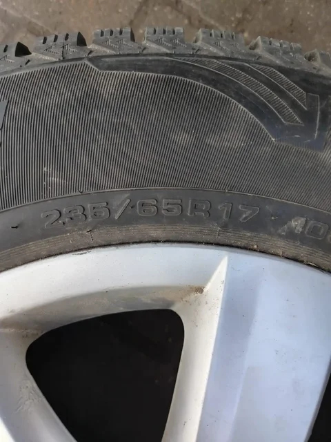 Шины на дисках Cordiant 235/65R17 зимние - Двигатель в Неизвестно