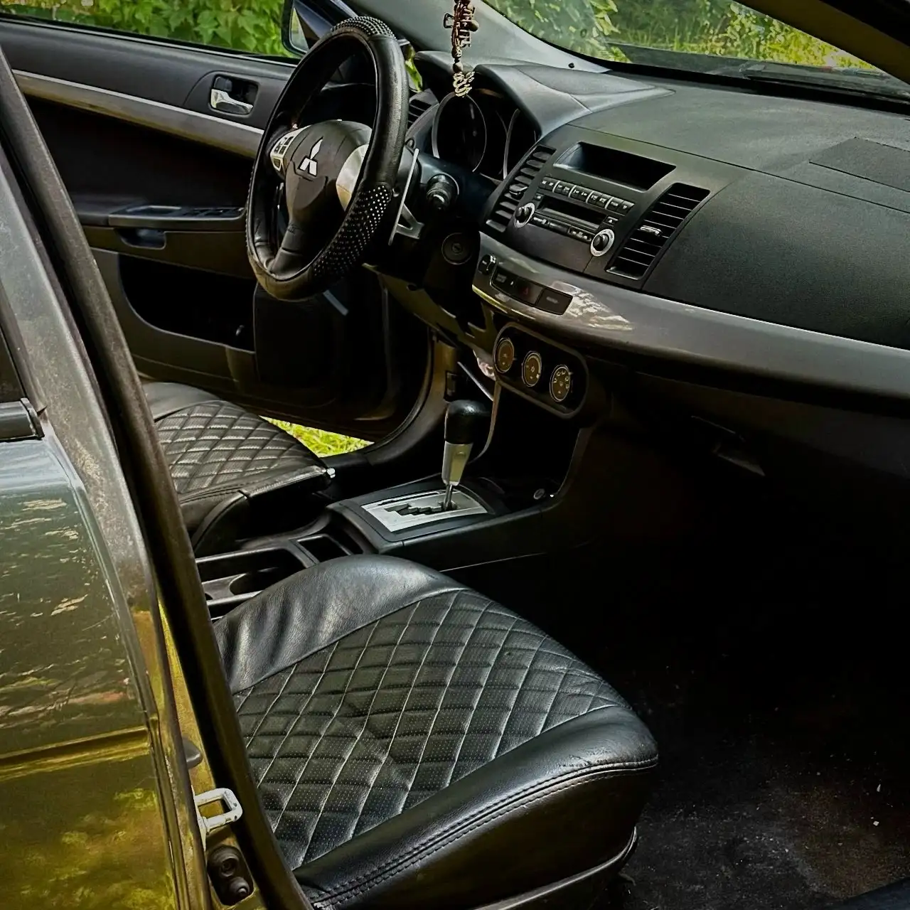 Автомобиль Mitsubishi Lancer X 2010 года - Авто в Ярославль
