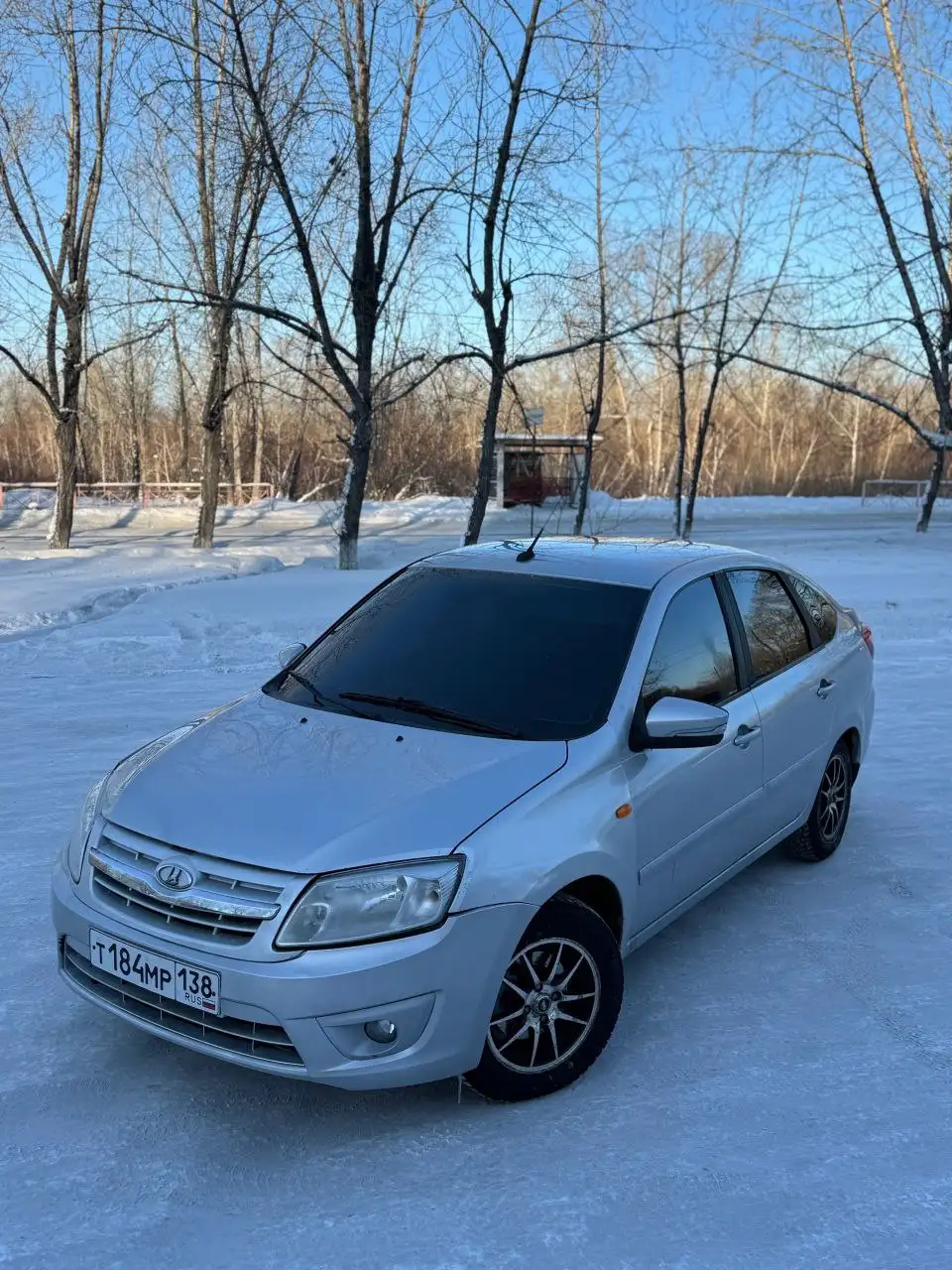 Продажа автомобилей Гранта 2015 и Хонда Фит 2003 в Иркутске - Авто в Иркутск