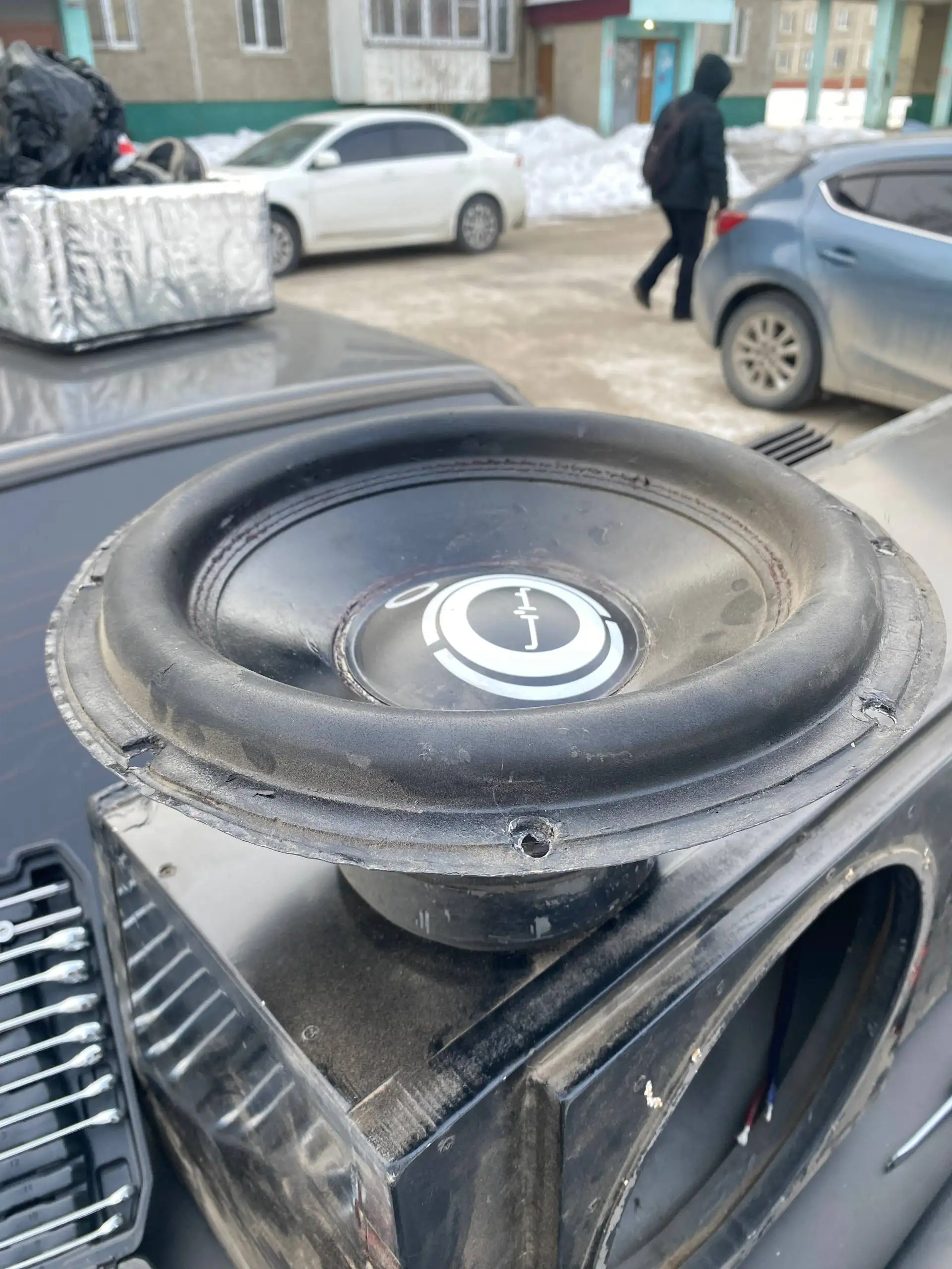 Продам усилитель Helix и блин Aura 12 - Аудио (Авто) в Иркутск