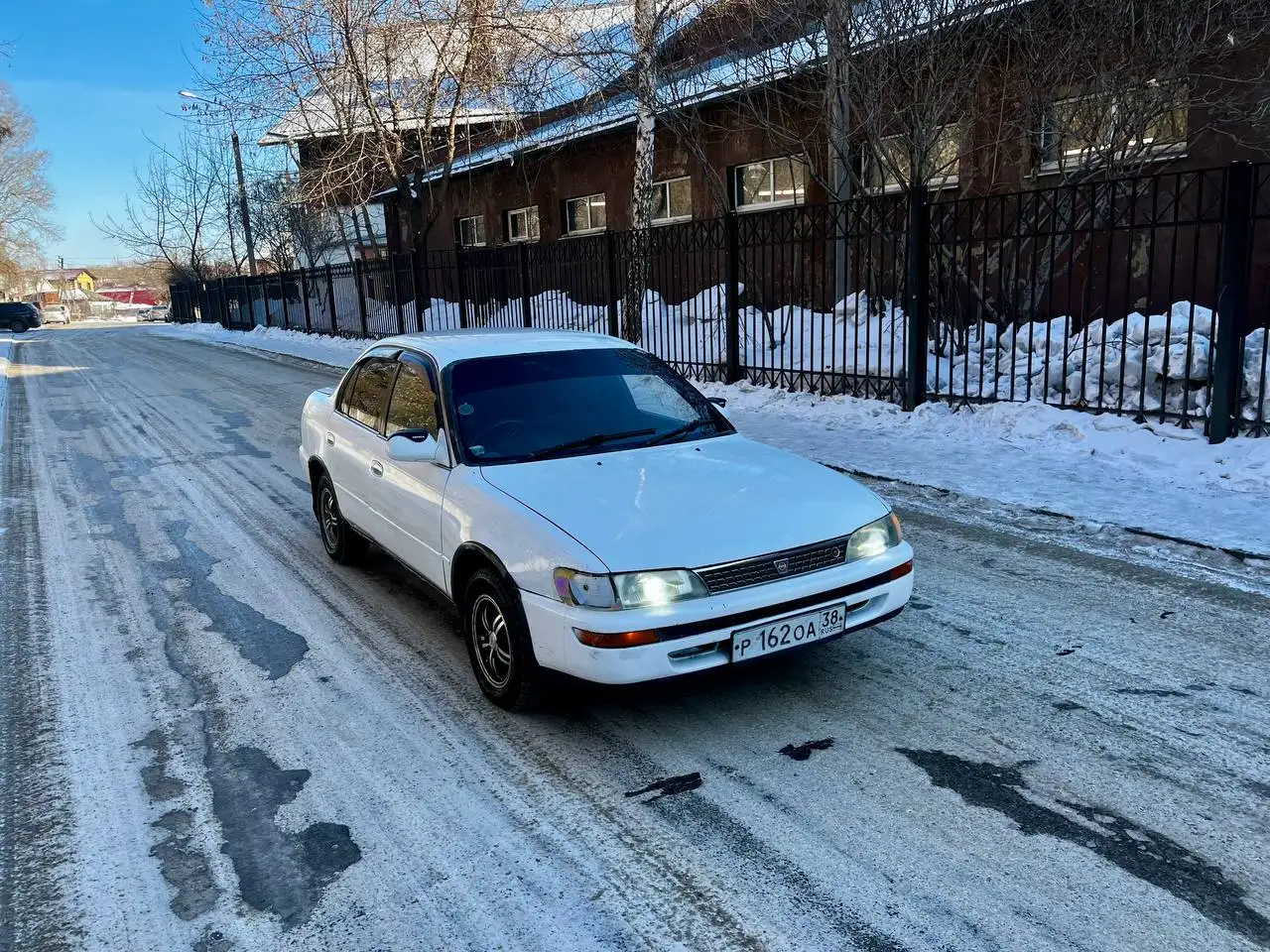 Продажа TOYOTA COROLLA в хорошем состоянии - Легковые автомобили (Авто) в Иркутск