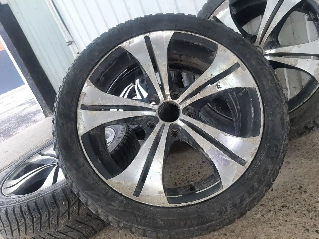 Продажа дисков и шин для автомобилей - Запчасти (Авто) в Иркутск