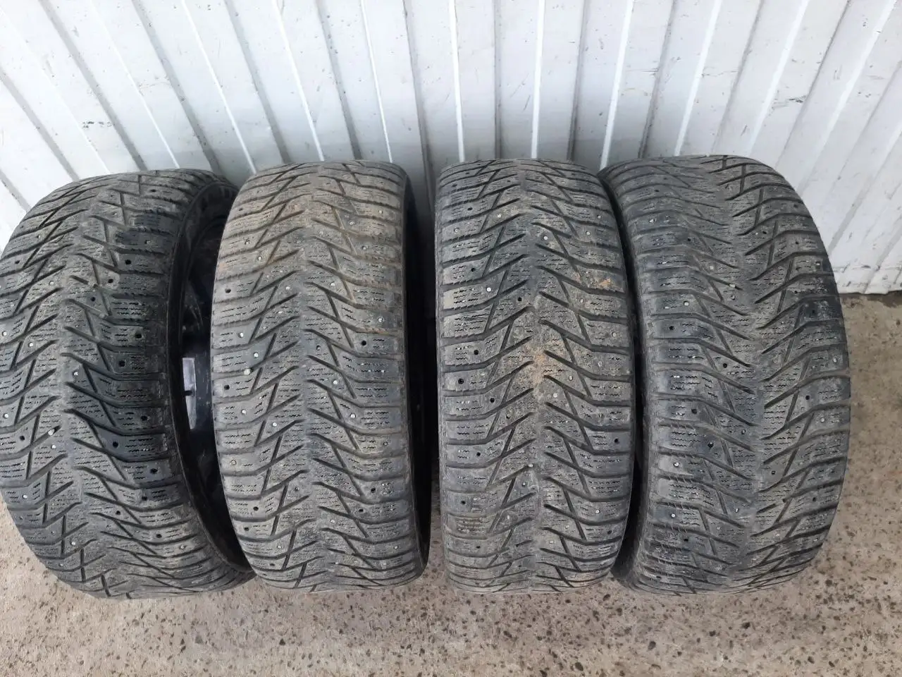 Продажа дисков и шин для автомобилей - Запчасти (Авто) в Иркутск