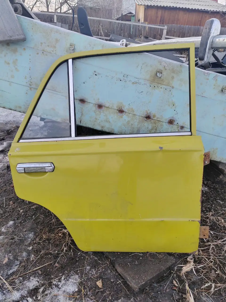 Продажа дверей для автомобилей различных моделей - Кузовные детали (Запчасти) в Иркутск