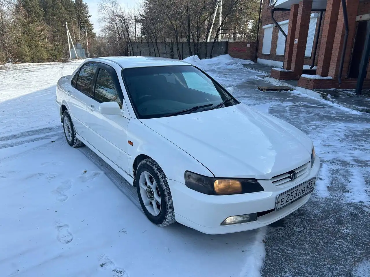 Продажа Honda Accord 2000 года с автоматической коробкой передач - Легковые автомобили (Авто) в Иркутск
