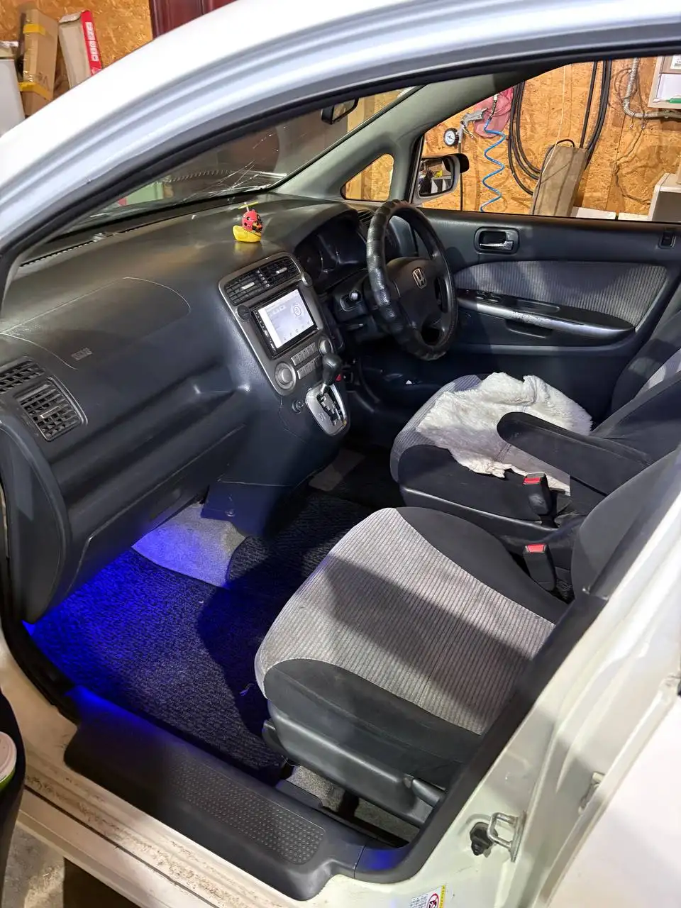 Стрим 2001 2.0 автомат типтроник - Авто в Иркутск