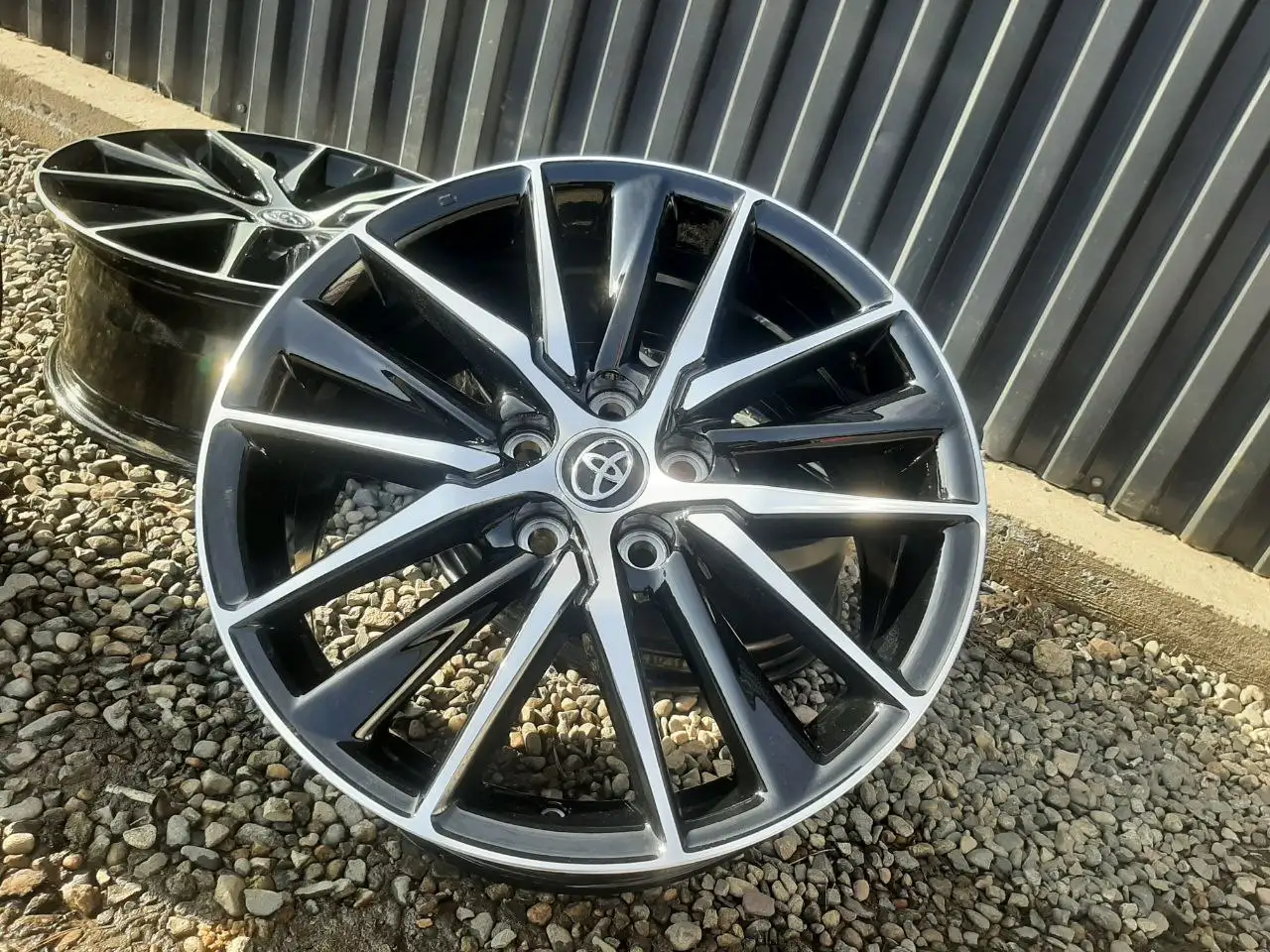 Продажа дисков и шин для автомобилей в Иркутске - Запчасти (Авто) в Иркутск