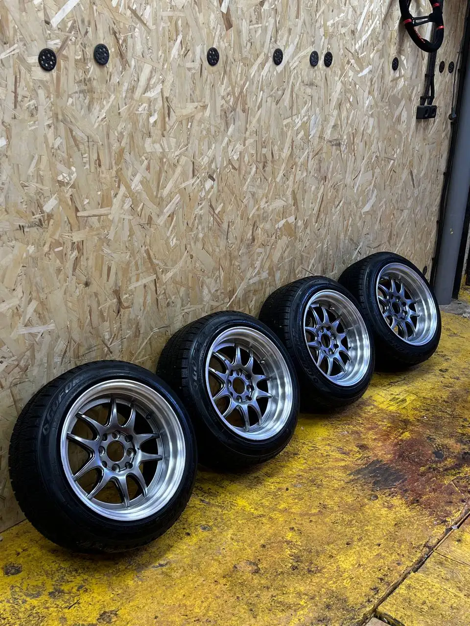 Продам комплект колес Work Cr - Kai с резиной Goform - Запчасти (Авто) в Иркутск