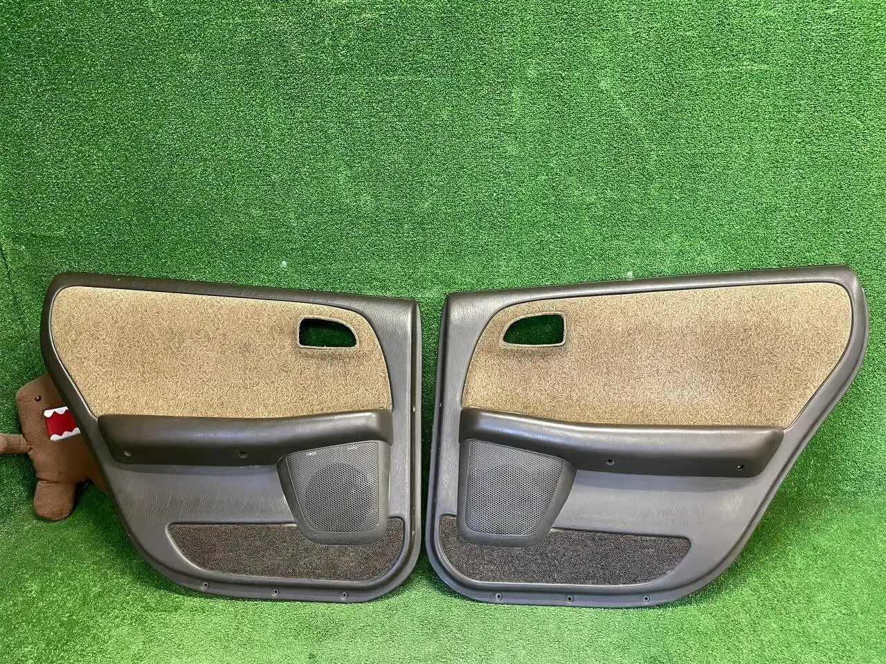 Продажа дверных карт для автомобилей - Запчасти (Авто) в Иркутск