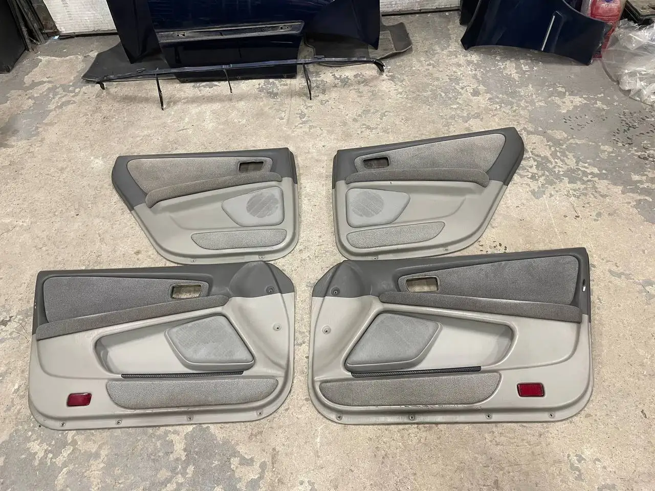 Продажа дверных карт для автомобилей - Запчасти (Авто) в Иркутск