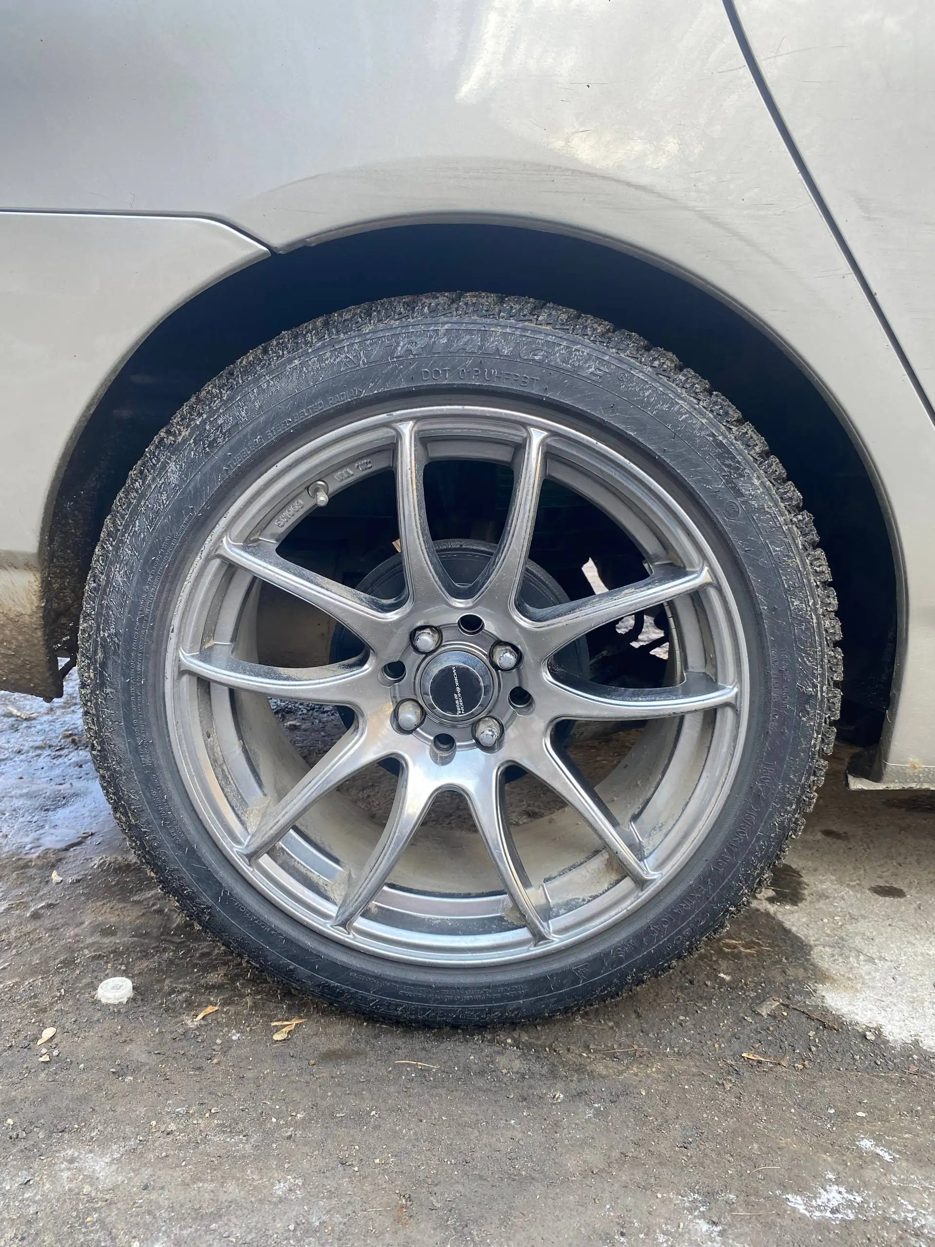 Продам диски 17" с зимней резиной Triang 215/50 - Шины и диски (Авто) в Иркутск