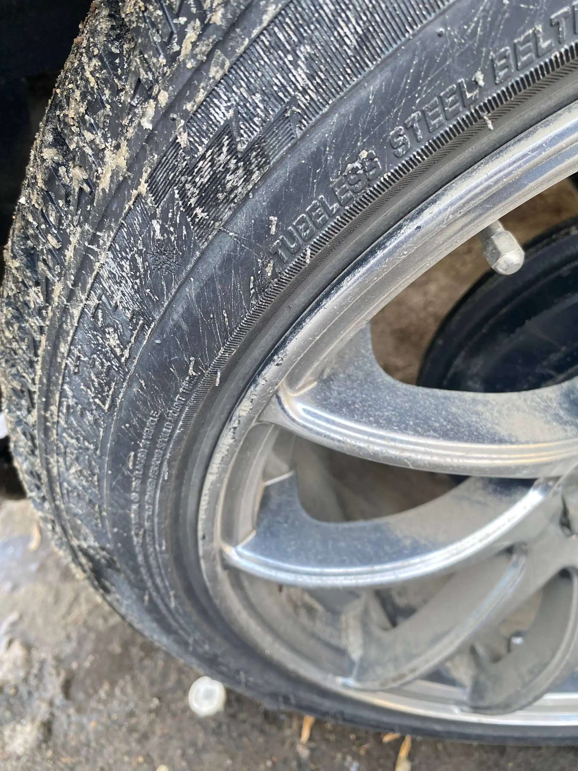 Продам диски 17" с зимней резиной Triang 215/50 - Шины и диски (Авто) в Иркутск