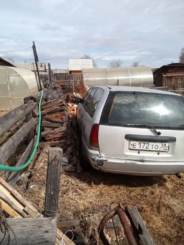 Автомобиль Не ржавый, заводится и ездит - Авто в Иркутск