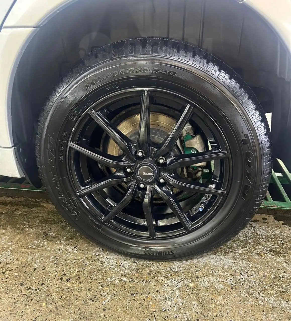 Комплект колес R16 на зимней резине - Запчасти (Авто) в Иркутск