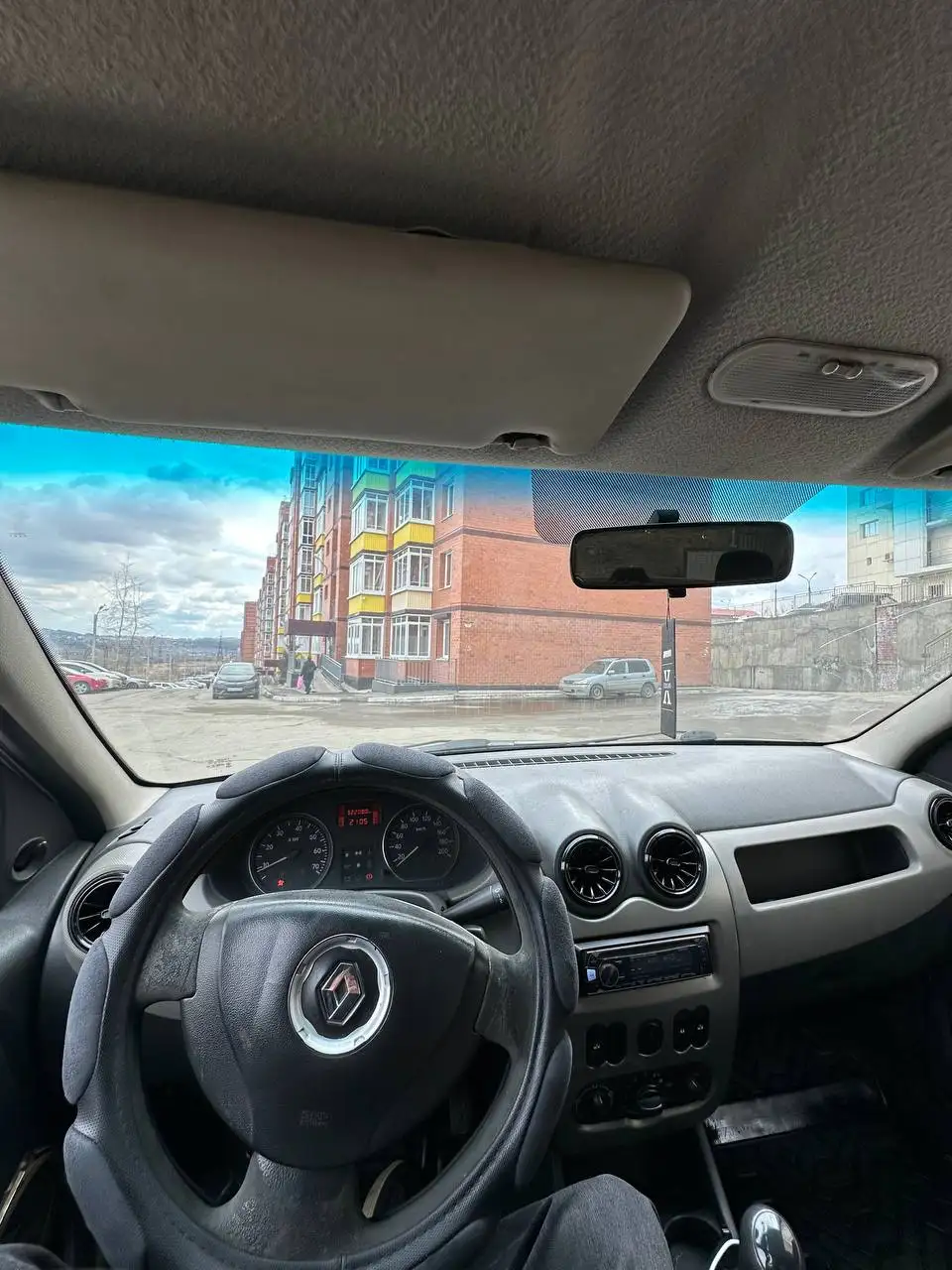 Продажа автомобилей Renault Logan 2012 и Lada 2108 - Легковые автомобили (Авто) в Иркутск