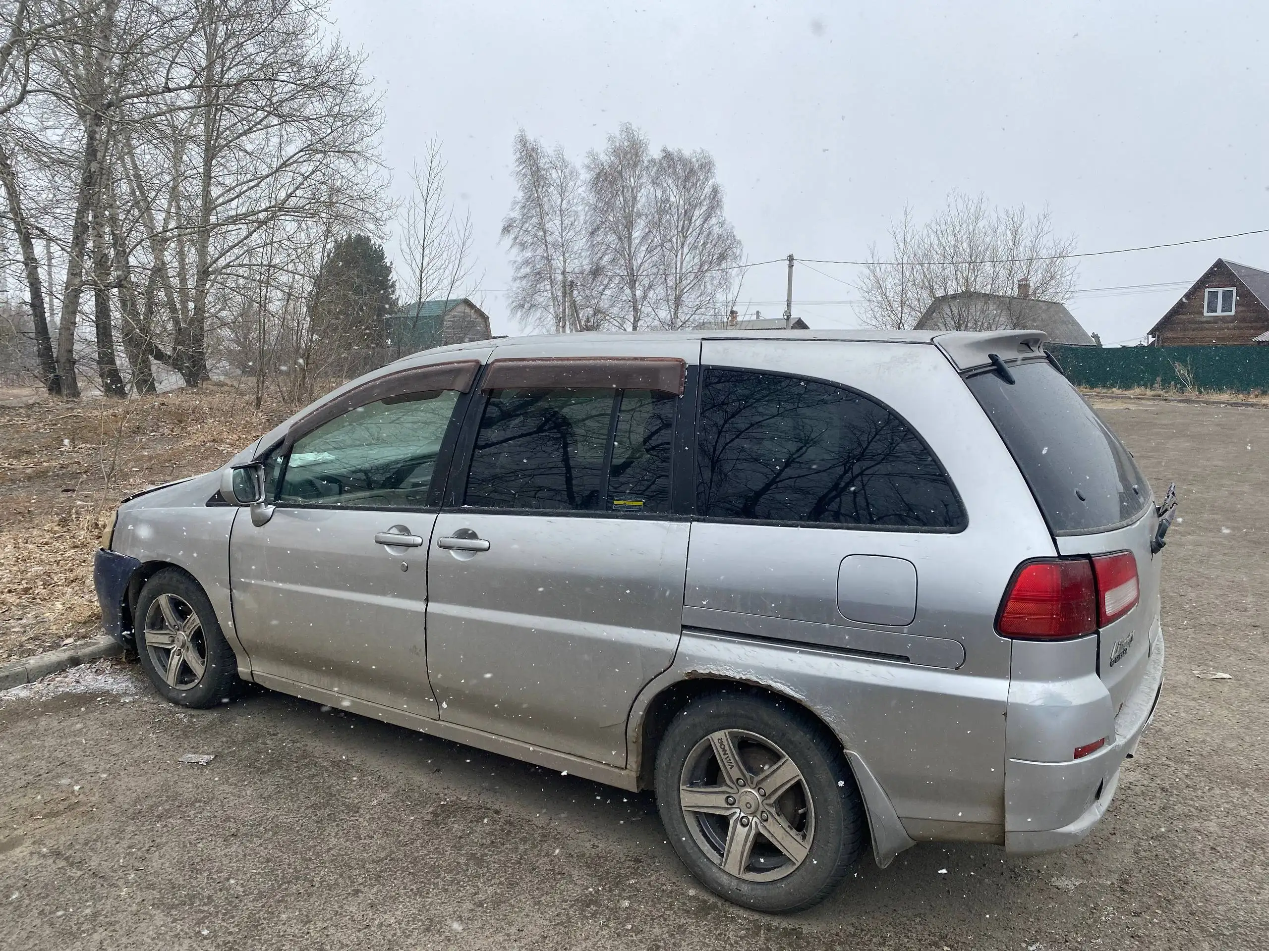 Продам Nissan Liberty 2001 года после ДТП - Авто в Иркутск