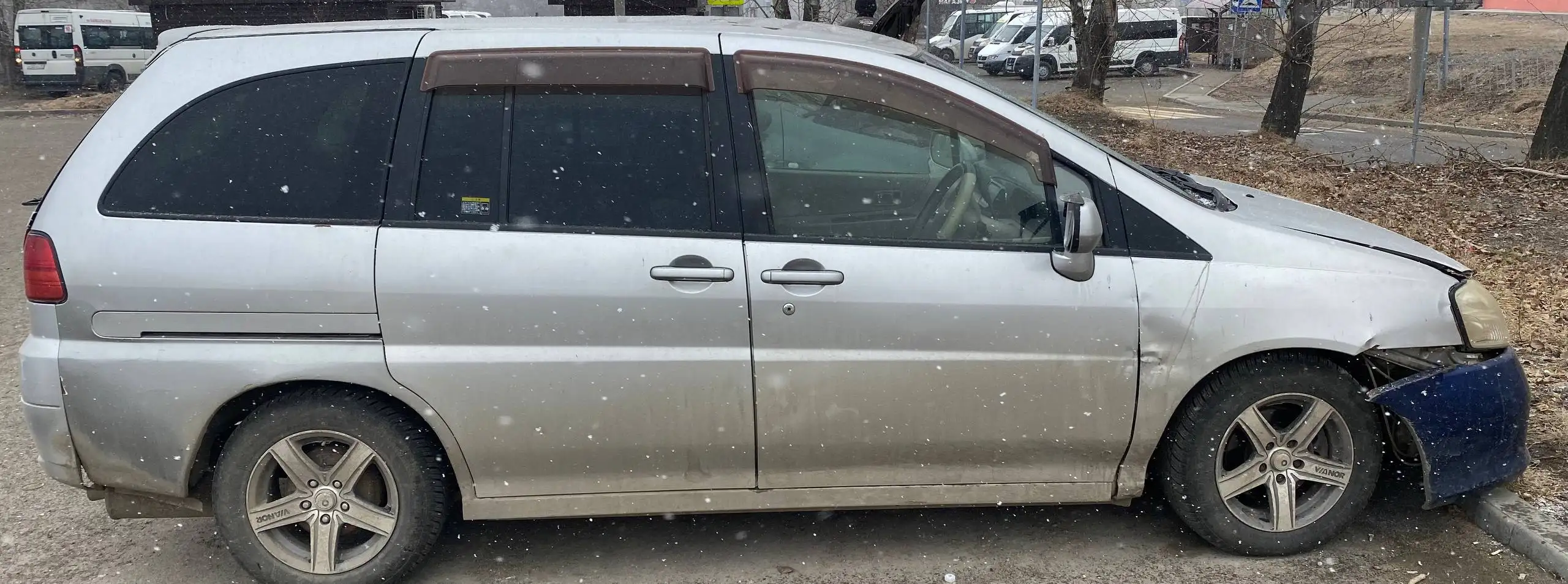 Продам Nissan Liberty 2001 года после ДТП - Авто в Иркутск