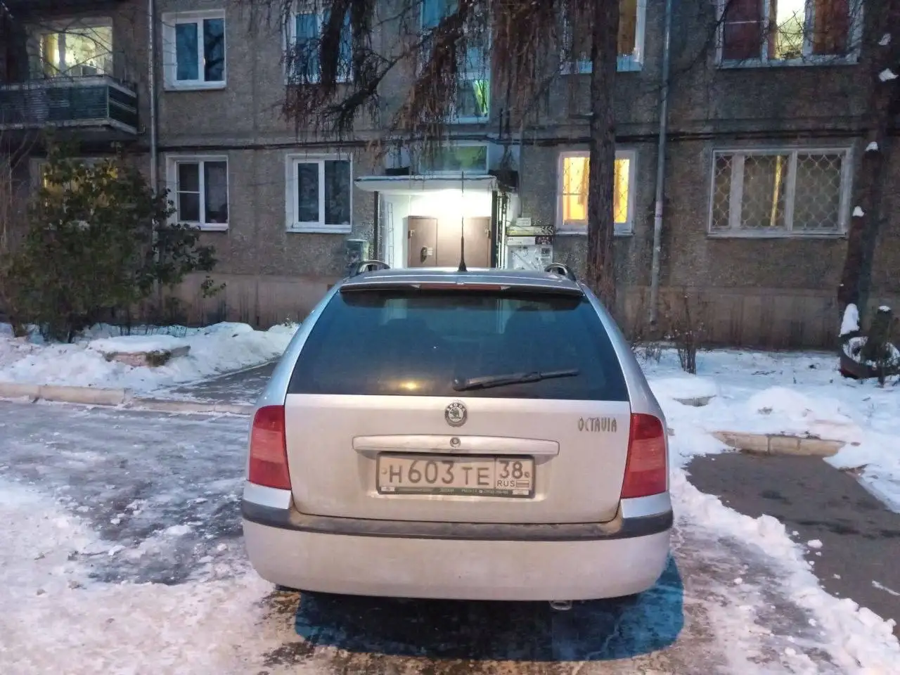 Skoda Octavia tour 2009 г.в. Универсал, 1,6 МКПП - Авто в Иркутск