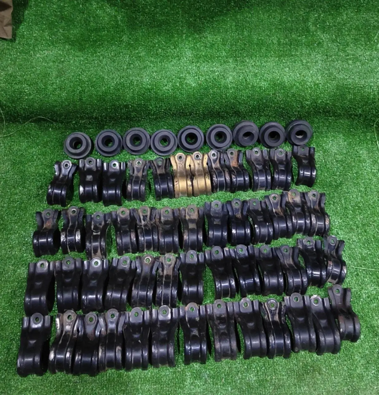 Продажа автозапчастей для ВАЗ 90/100 кузов - Автозапчасти (Запчасти) в Иркутск