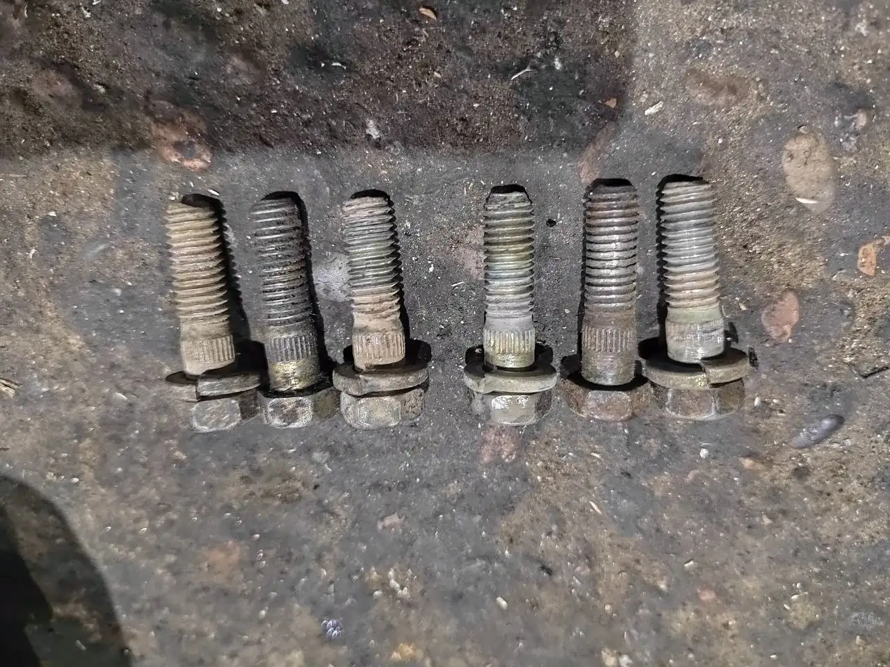 Запчасти для автомобилей Toyota Land Cruiser - Автозапчасти (Запчасти) в Иркутск