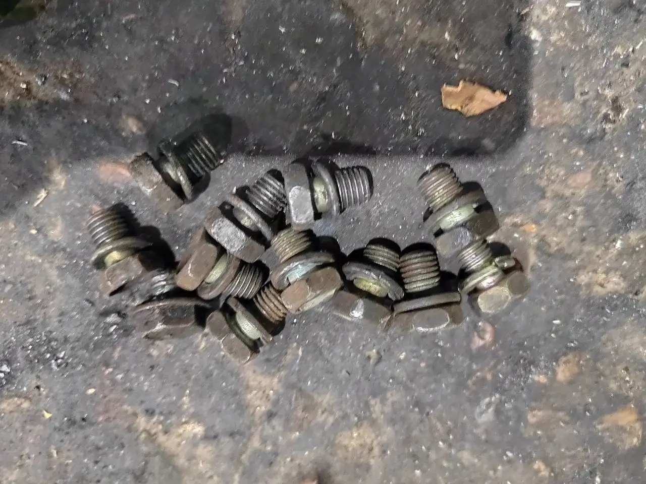 Запчасти для автомобилей Toyota Land Cruiser - Автозапчасти (Запчасти) в Иркутск