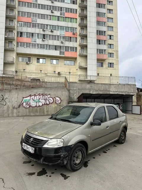 Продажа автомобиля Renault Logan 2012 года - Минивэны в Иркутск