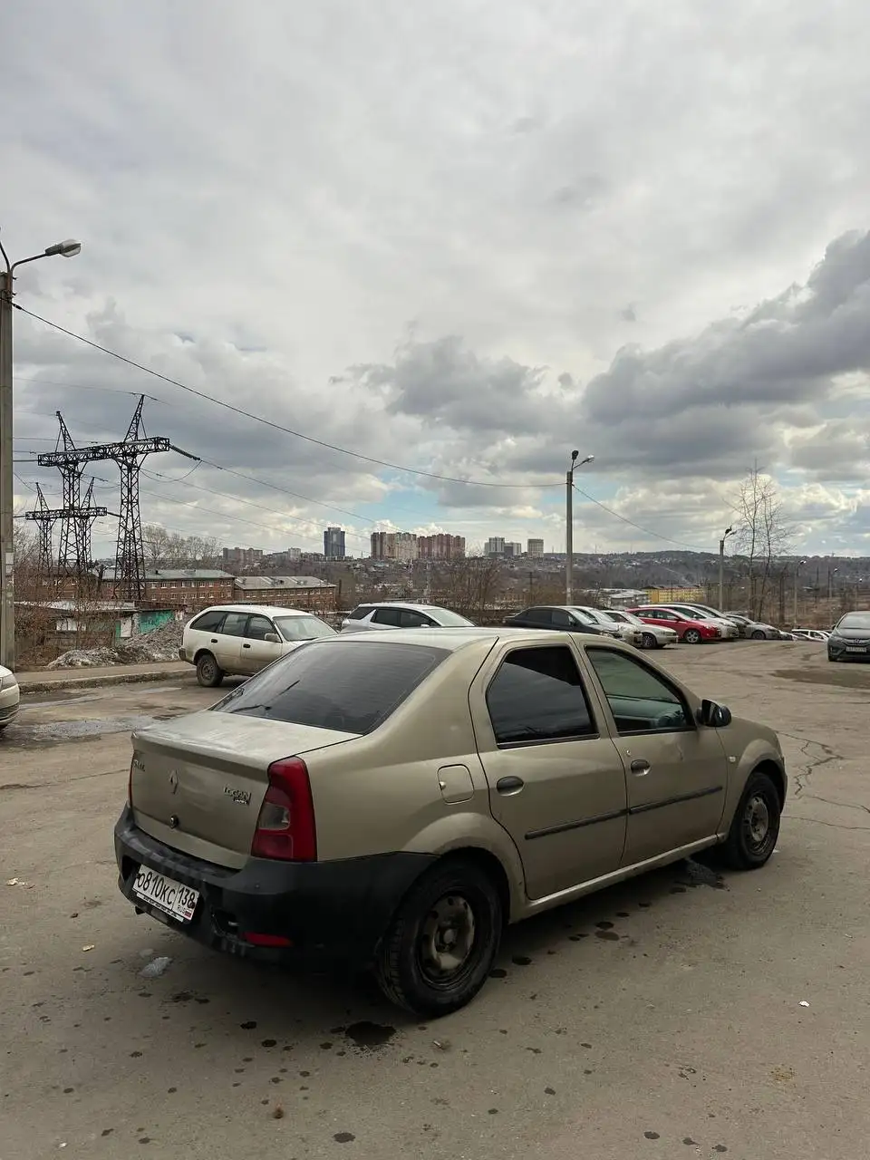 Продажа автомобиля Renault Logan 2012 года - Легковые автомобили (Авто) в Иркутск