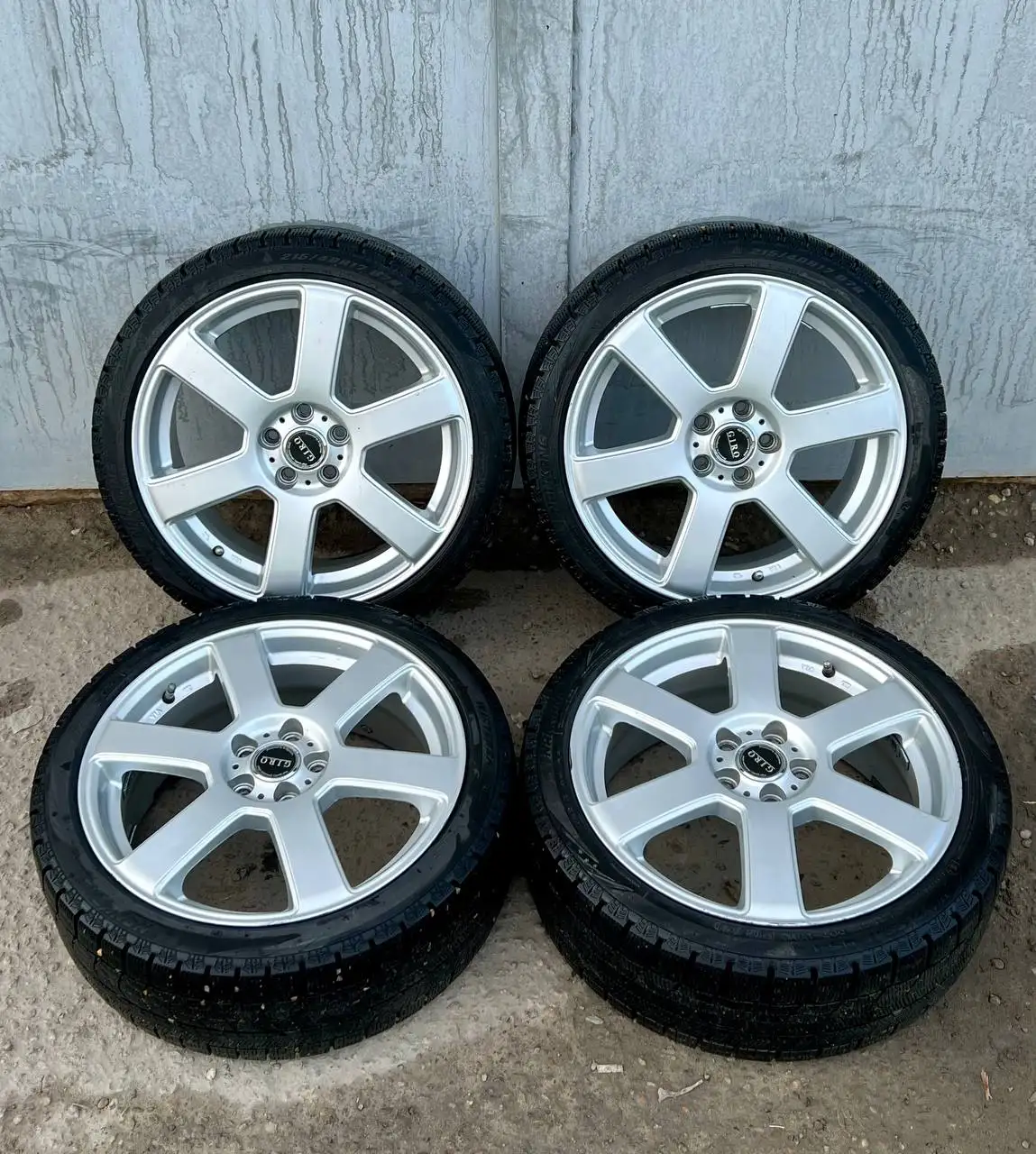 Комплект дисков GIRO 5*100 R17 с резиной 215/40/17 - Диски и шины (Запчасти) в Иркутск