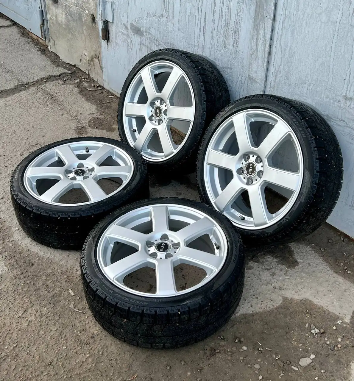 Комплект дисков GIRO 5*100 R17 с резиной 215/40/17 - Диски и шины (Запчасти) в Иркутск