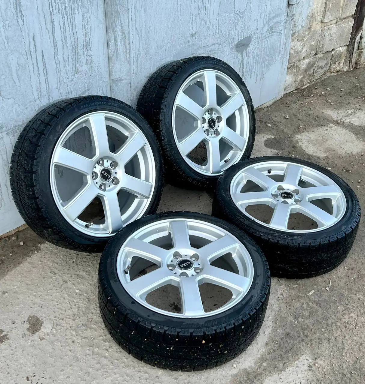 Комплект дисков GIRO 5*100 R17 с резиной 215/40/17 - Диски и шины (Запчасти) в Иркутск