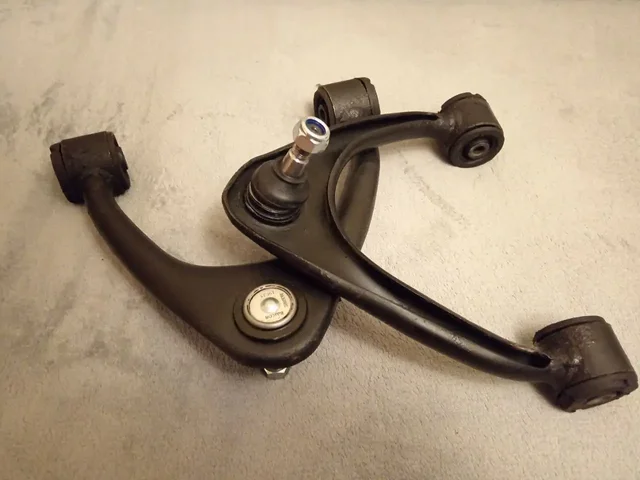 Продажа верхних рычагов Toyota Mark II JZX100 - Колеса в Иркутск