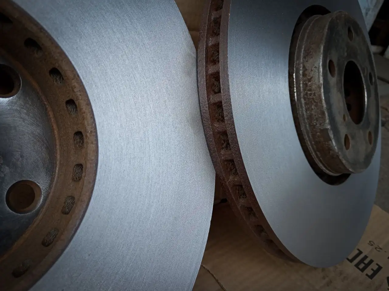 Продажа тормозных дисков LEXUS GS300 - Тормозные диски (Запчасти) в Иркутск