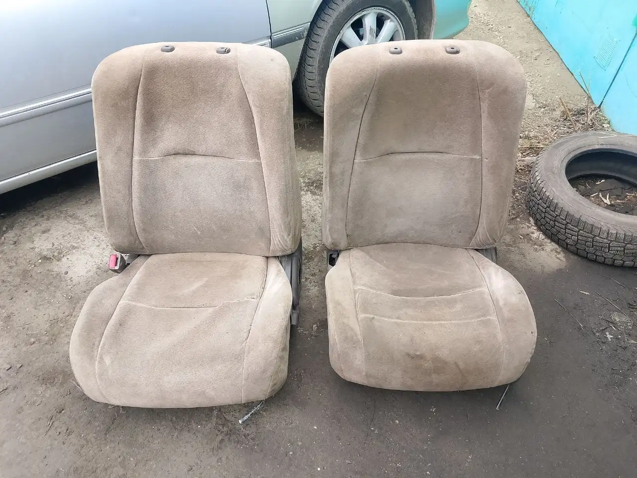 Продам два передних сидения от марк - Запчасти (Авто) в Иркутск