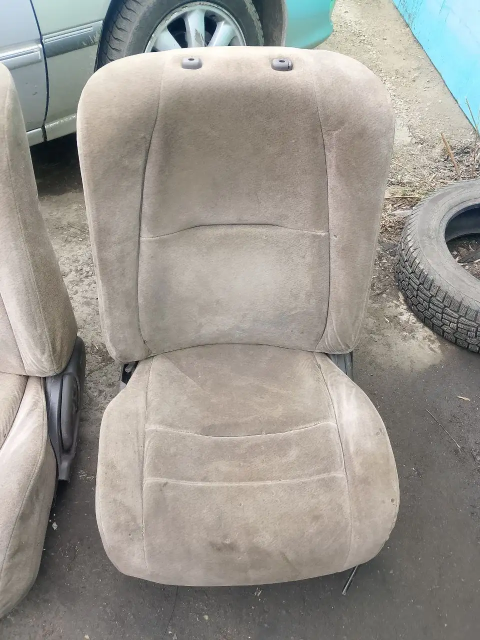 Продам два передних сидения от марк - Запчасти (Авто) в Иркутск