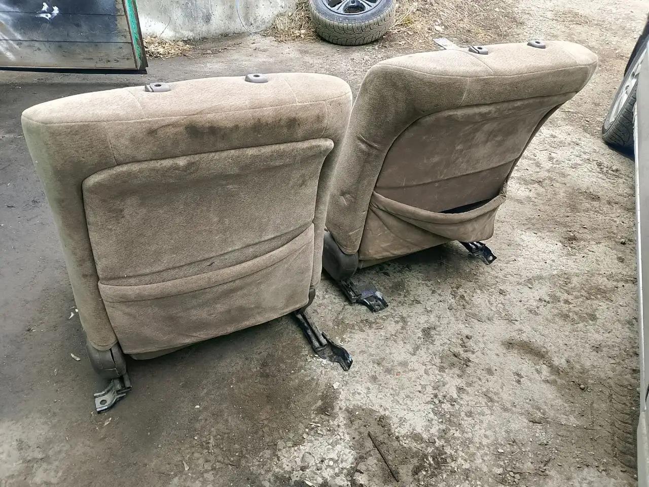 Продам два передних сидения от марк - Запчасти (Авто) в Иркутск