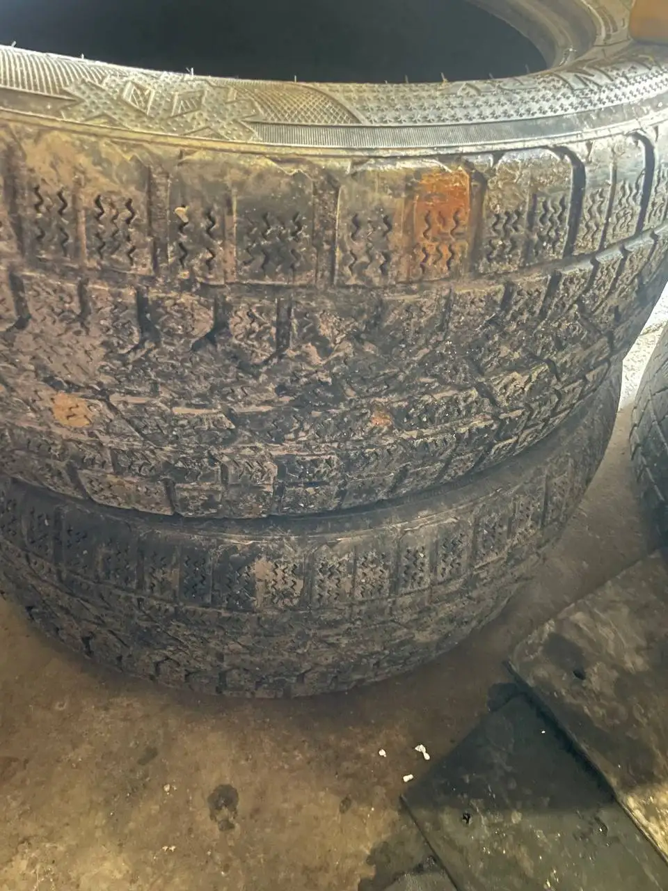 Продаётся летняя и зимняя резина, 255/55 R18 - Шины и диски (Авто) в Иркутск