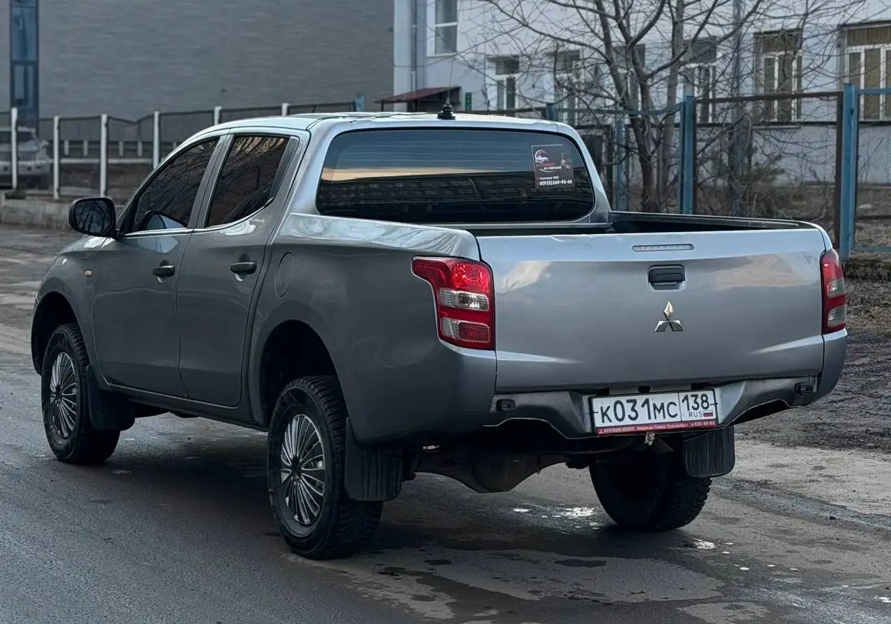 Toyota Hiace 15 года 2.4 дизель ОТС - Микроавтобусы (Авто) в Иркутск
