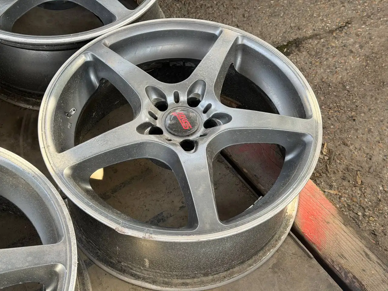 Продажа оригинальных японских дисков RAYS R17 - Колёса и шины (Авто) в Иркутск