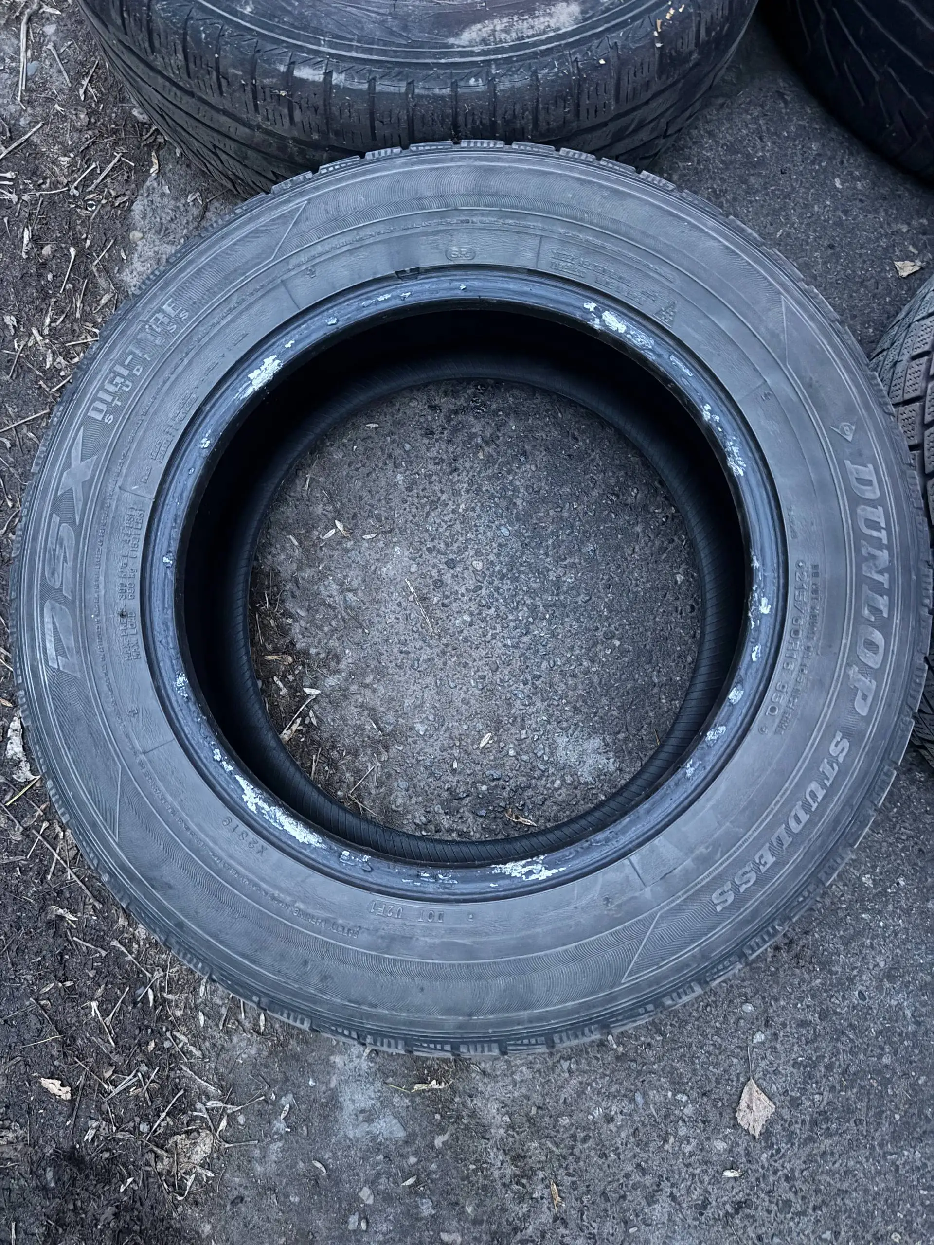 Продам зимние шины Dunlop и Nordman 215/60 R16 - Шины и диски (Авто) в Иркутск