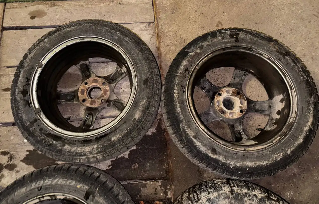 Литые диски с зимней резиной Pirelli на Mitsubishi Lancer 9 - Диски и шины (Авто) в Иркутск