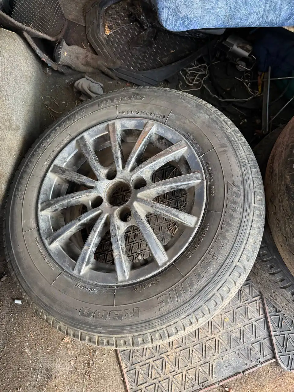 R13 4x100 отдам - Колёса и шины (Запчасти) в Иркутск