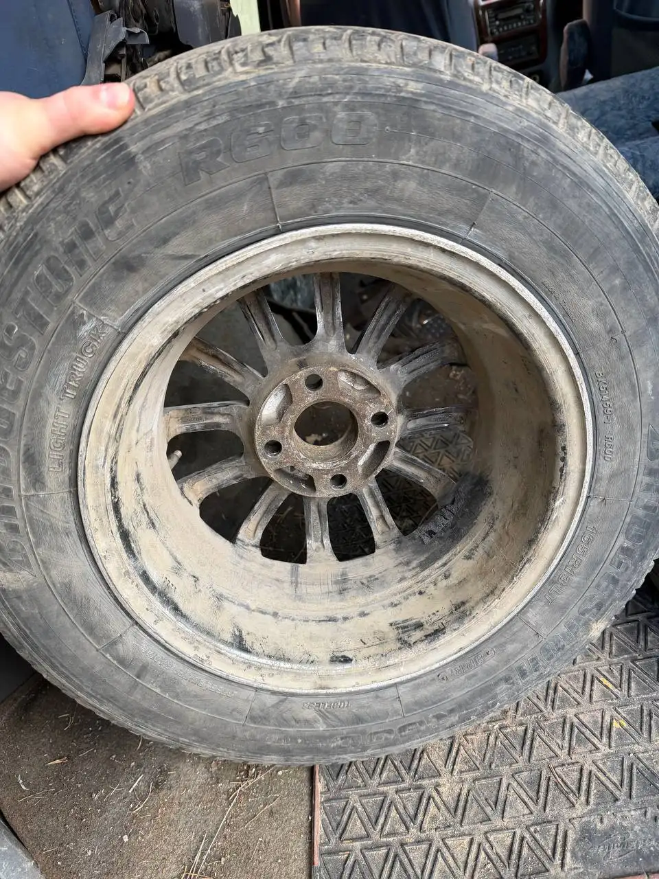 R13 4x100 отдам - Колёса и шины (Запчасти) в Иркутск