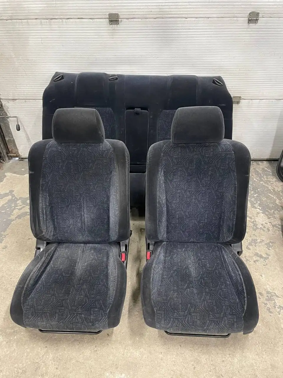 Продам сиденья X90/X100-105 - Сиденья (Авто) в Иркутск