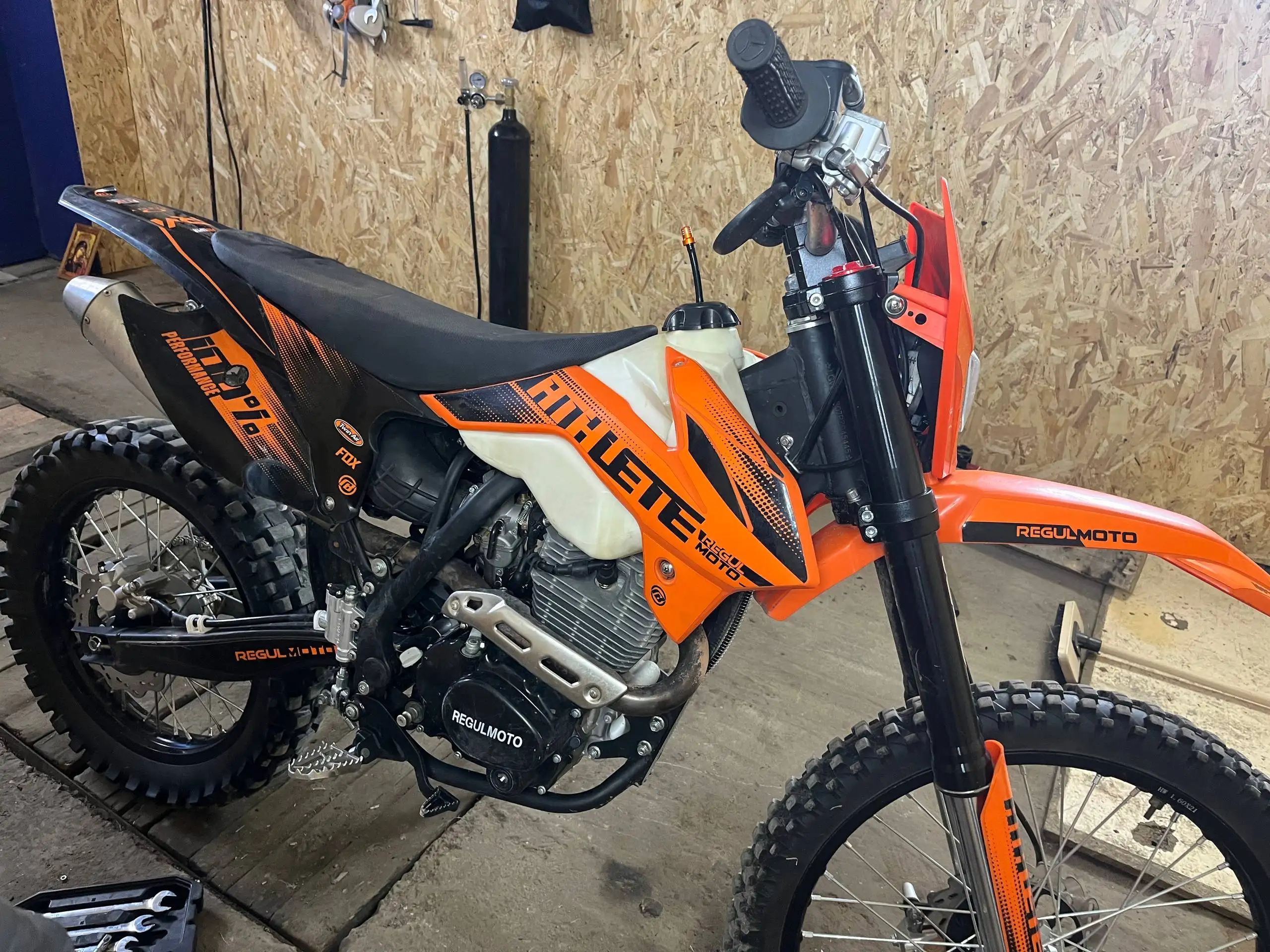 RegulMotor Athlete 300 - Авто в Усолье-Сибирское